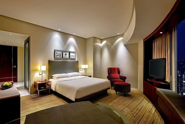 Corner King Room