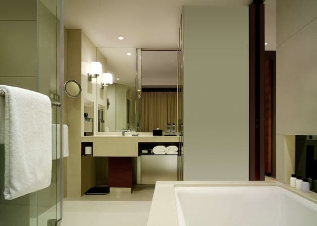 Corner King Room