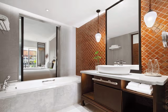 Deluxe Room, 1 King Bed with Sofa bed, Pool Access
