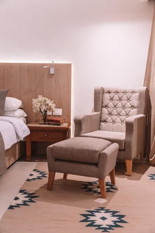Elite Suite - West Bay (Adults Only 16+)