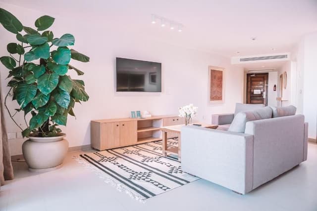 Elite Suite - West Bay (Adults Only 16+)