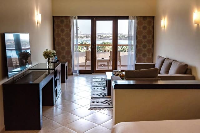 Premium Suite With Sea View - West Bay (Adults Only 16+)