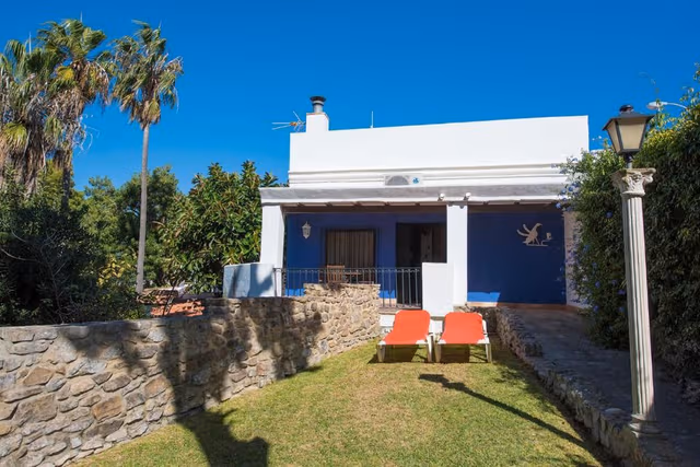 Studio (2 Adults)