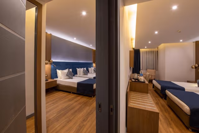 Connecting Room