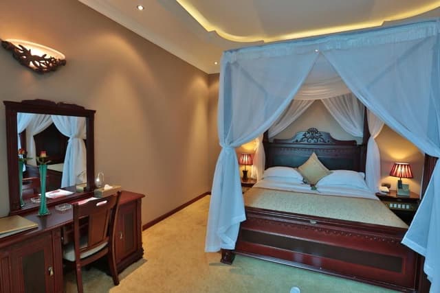 Deluxe Suite