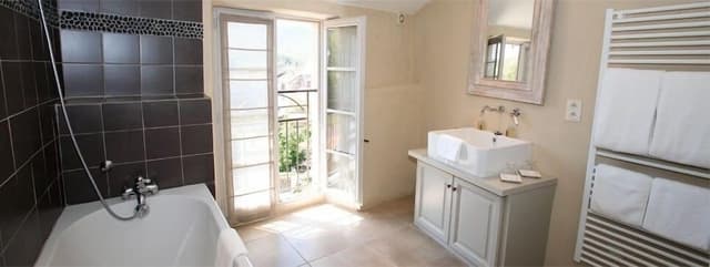Suite, Mountain View