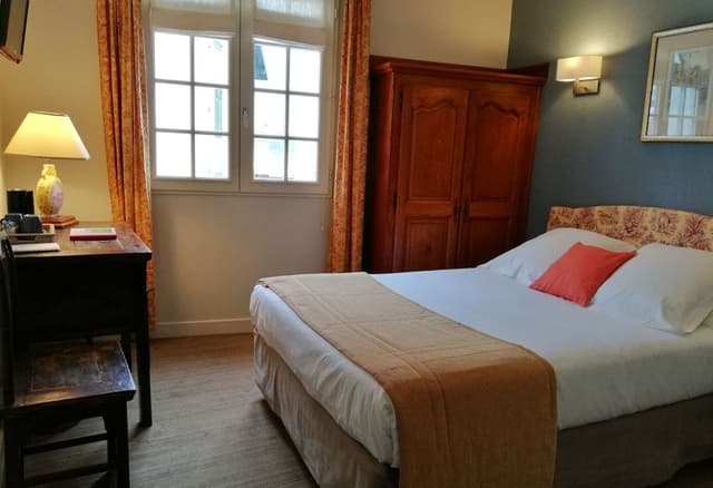 Classic Double Room, City View
