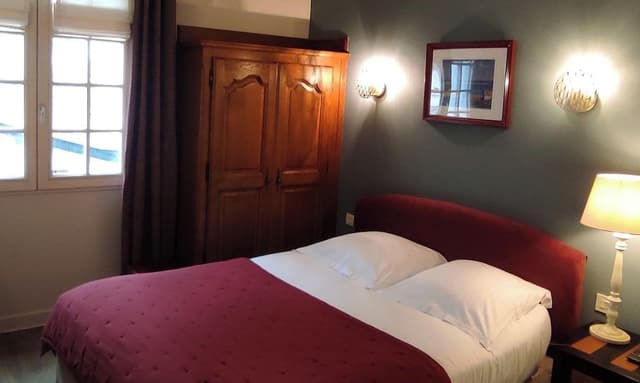 Classic Double Room, City View
