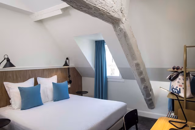 Signature Room