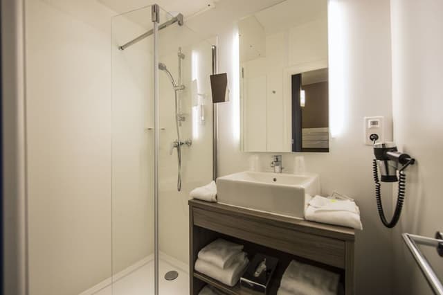 Suite (Prestige)