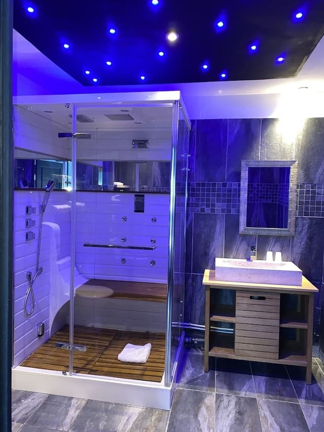Apartment (jacuzzi)