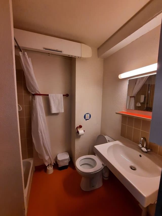 Room, 3 Twin Beds (3 Pers)