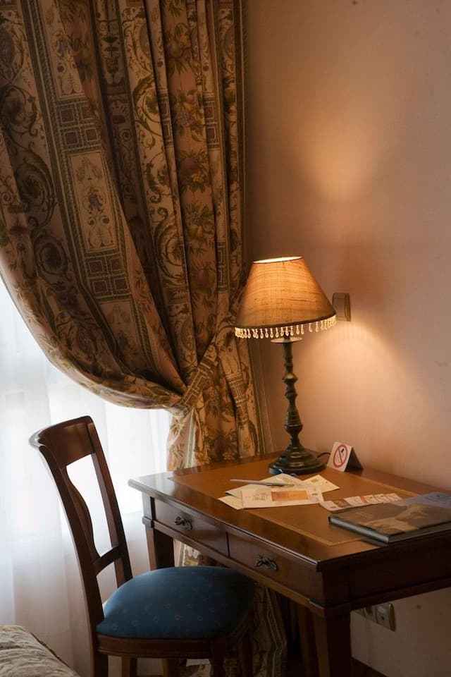 Deluxe Room (Standard)
