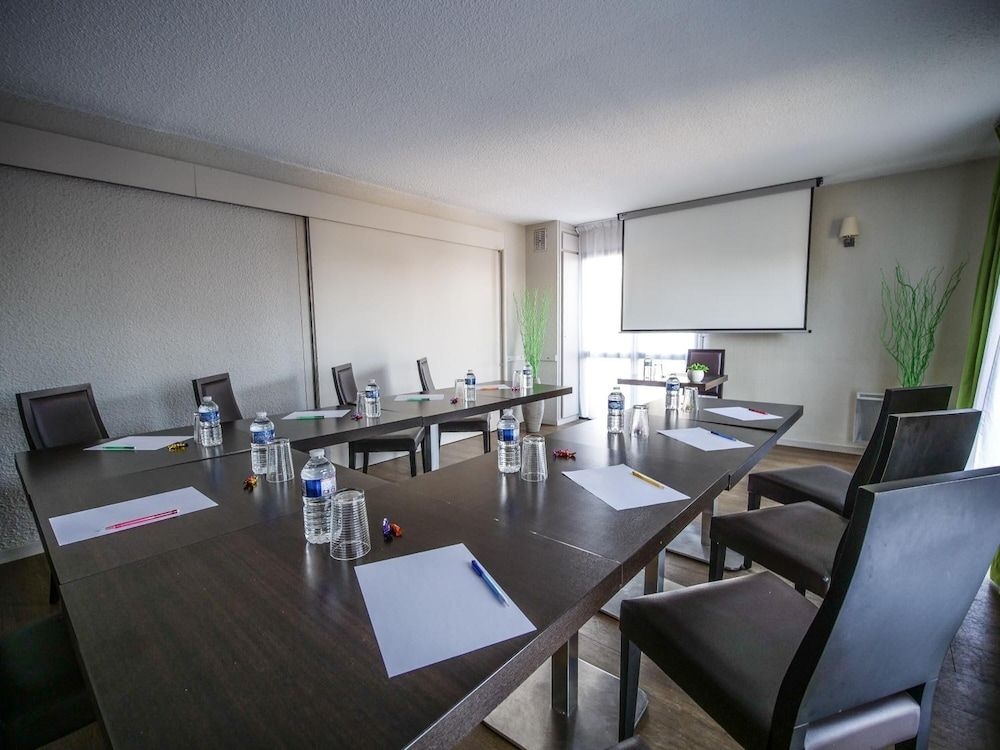 Hotel Kyriad Poitiers Sud Aeroport3