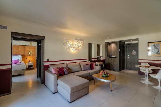 Suite (Garden)
