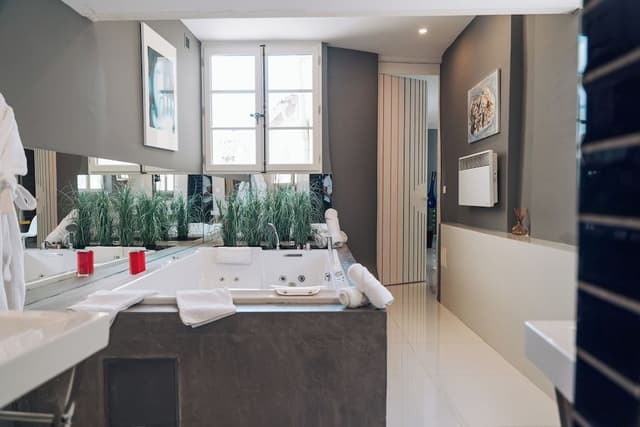 Exclusive Suite