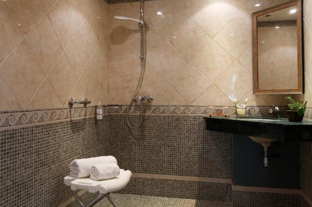 Comfort Room
