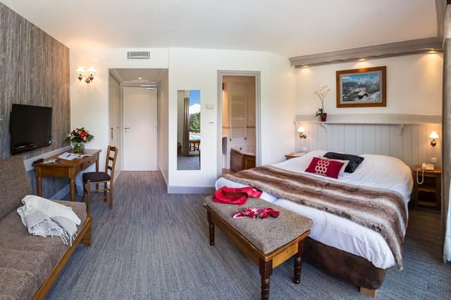 Double or Twin Room with shower