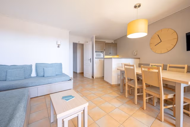 Apartment 6 people - 1 bedroom + 1 sleeping alcove - Terrace or Balcony - sea view - air conditioned