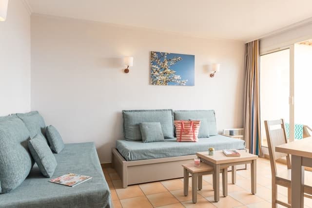 Apartment 6 people - 1 bedroom + 1 sleeping alcove - Terrace or Balcony