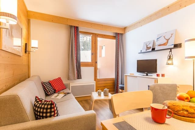 Apartment 9 people - 2 bedrooms + 1 sleeping alcove - Balcony