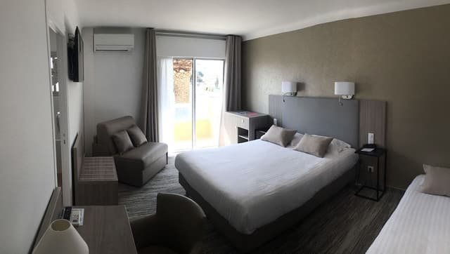 Galion Room
