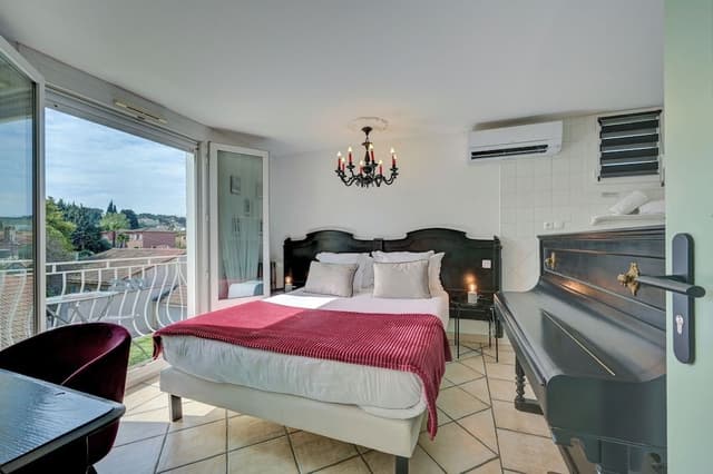 Premium Room, 1 Queen Bed