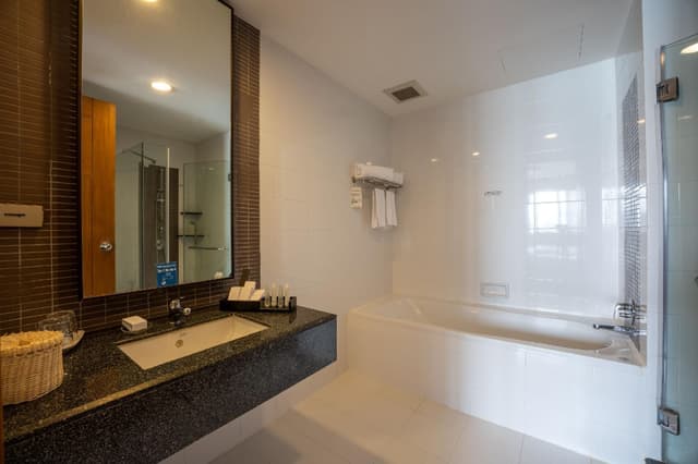2 Bedroom Suite