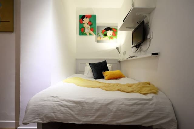 Apple Room