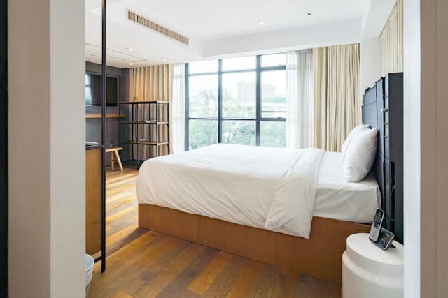 Deluxe Room, City View