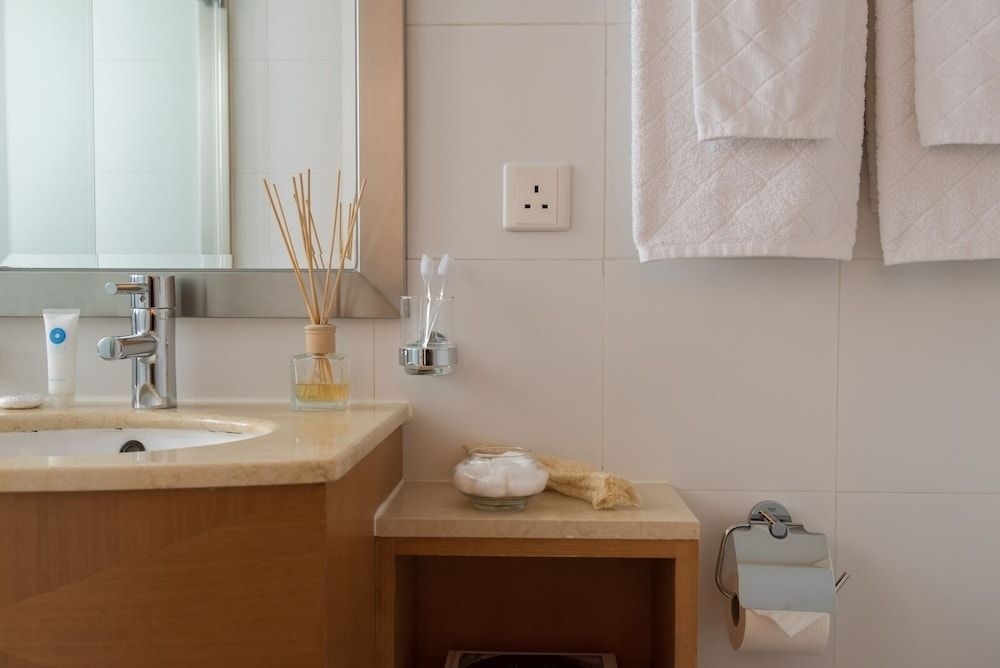 CHI Residences 3142