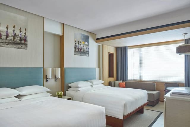 Family Room, 2 Queen Beds, City View