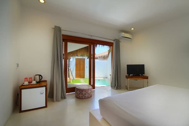 Room with Private Garden and Pool