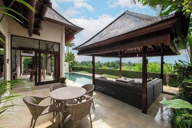 Luxury Villa
