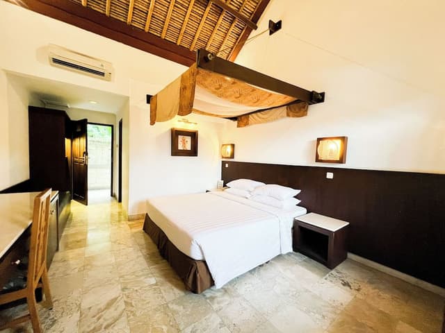 Deluxe Room, Terrace, Pool View