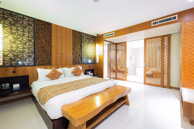 Suite, 1 King Bed, Non Smoking, Balcony
