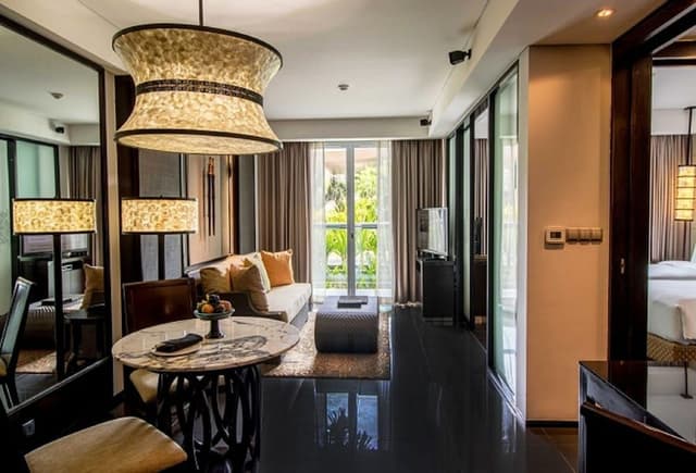 Deluxe Suite