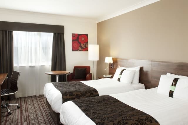 Standard Room, 2 Twin Beds (Top Floor)