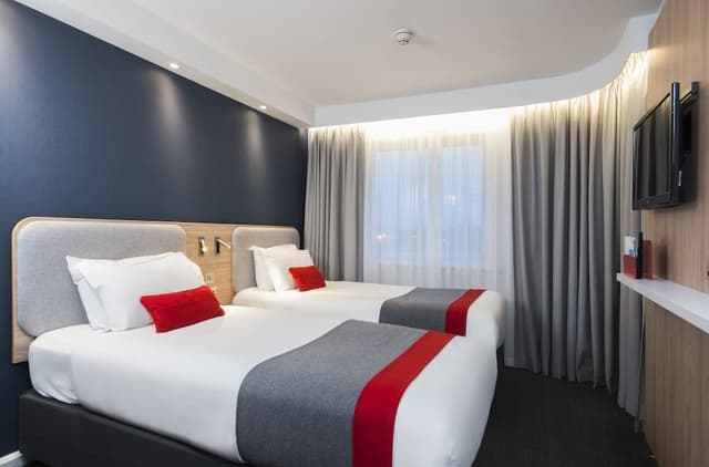 Standard Room, 2 Twin Beds (with Free Hot Breakfast)