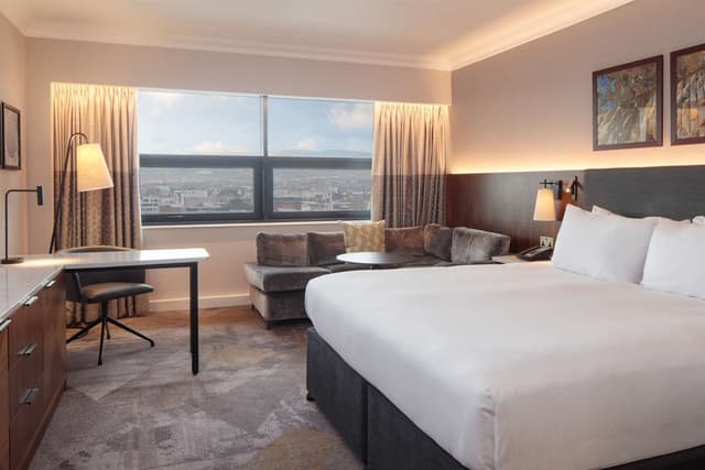 KING EXECUTIVE SUITE / TWO UNIQUE OPTIONS