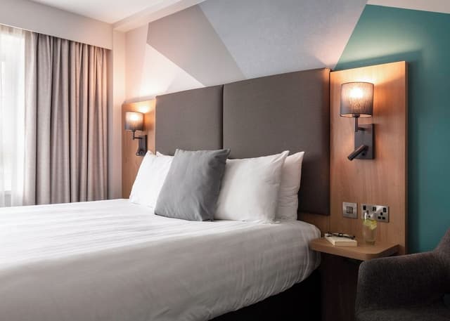 Standard Room, 1 King Bed (Super)