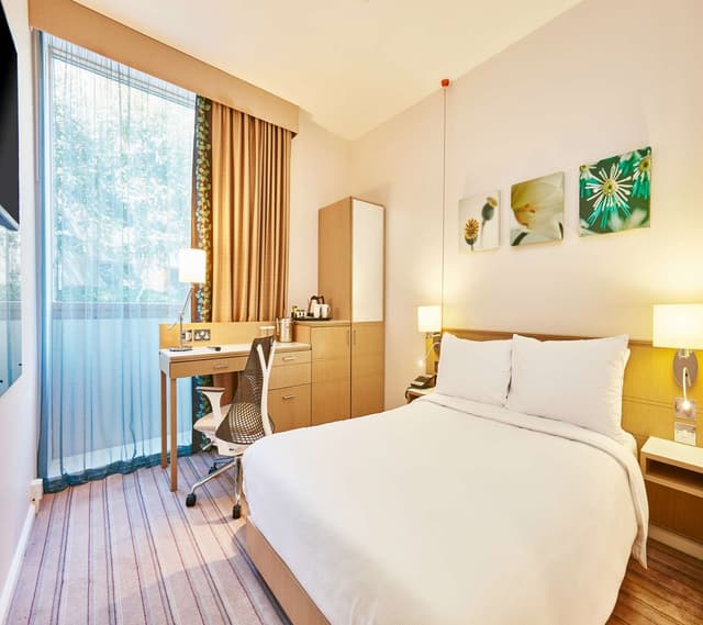 QUEEN ACCESSIBLE ROOM