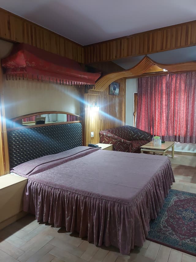 Corporate Room