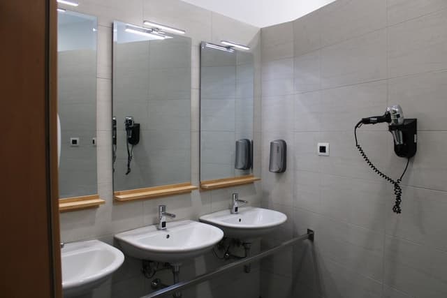 Shared Dormitory, Women only, Shared Bathroom