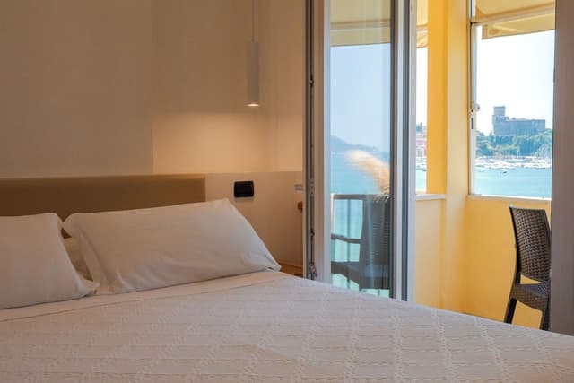 Superior Double Room, 1 King Bed, Sea View