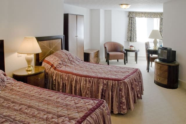 Standard Twin Room
