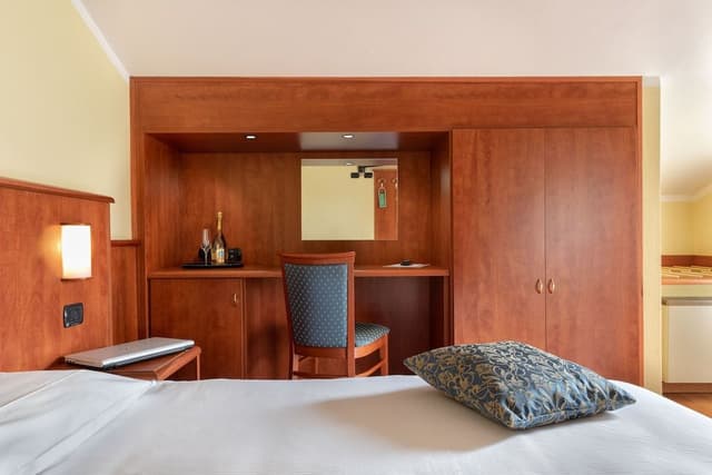 Double Room, 1 Queen Bed, Accessible, Balcony