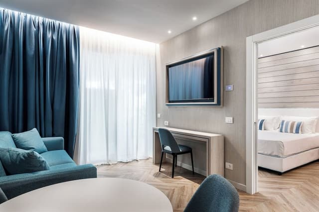 Family Apartment, 1 King Bed with Sofa bed, Kitchenette