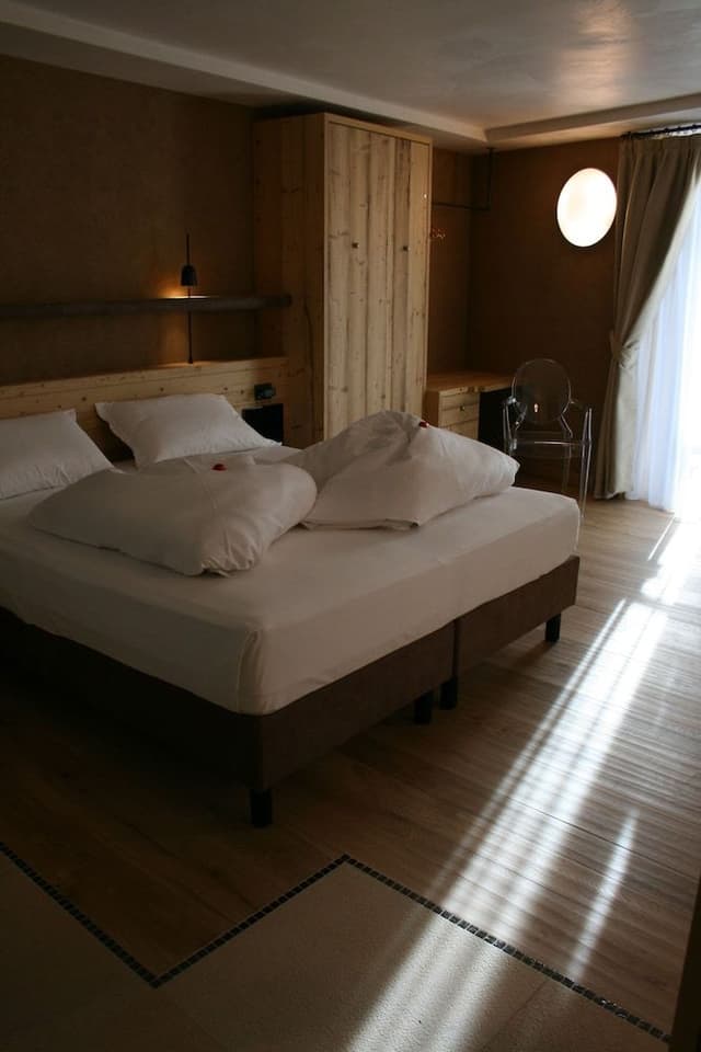 Deluxe Room (Grand)
