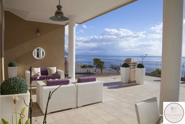 Penthouse, 2 Bedrooms, Jetted Tub, Sea Facing